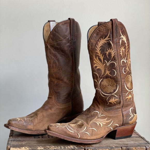 Shyanne Boots Floral Embroidery - Picture 4 of 9